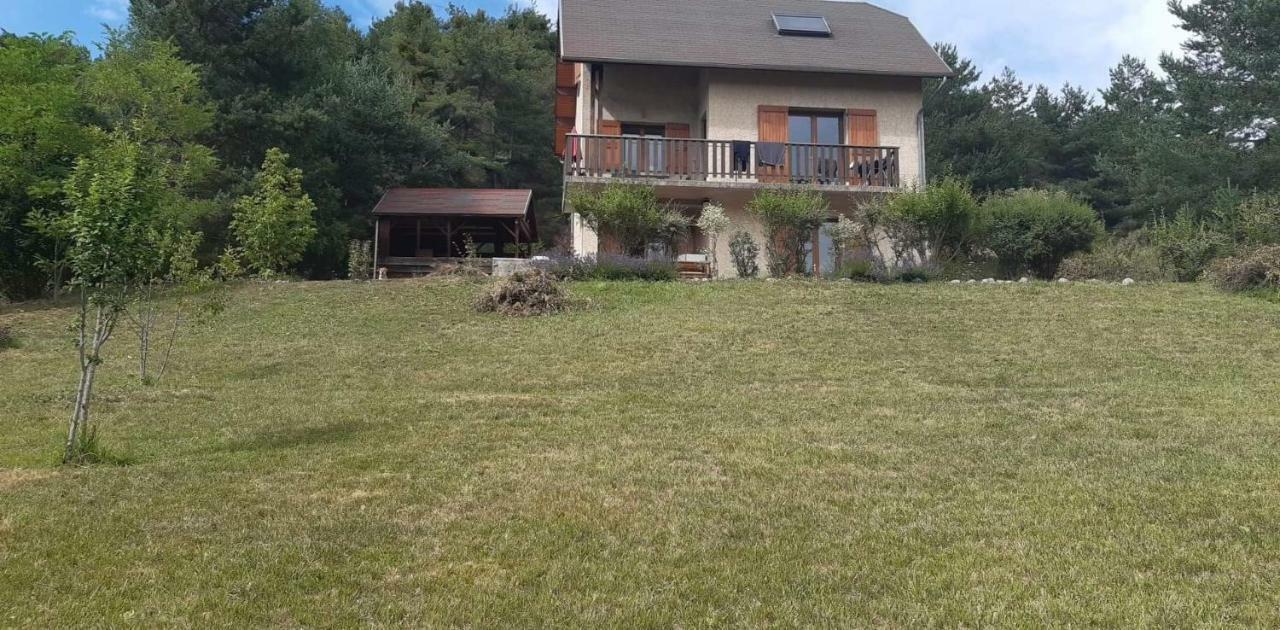 Mon Ecrin De Nature Rez De Jardin Seyne Екстериор снимка